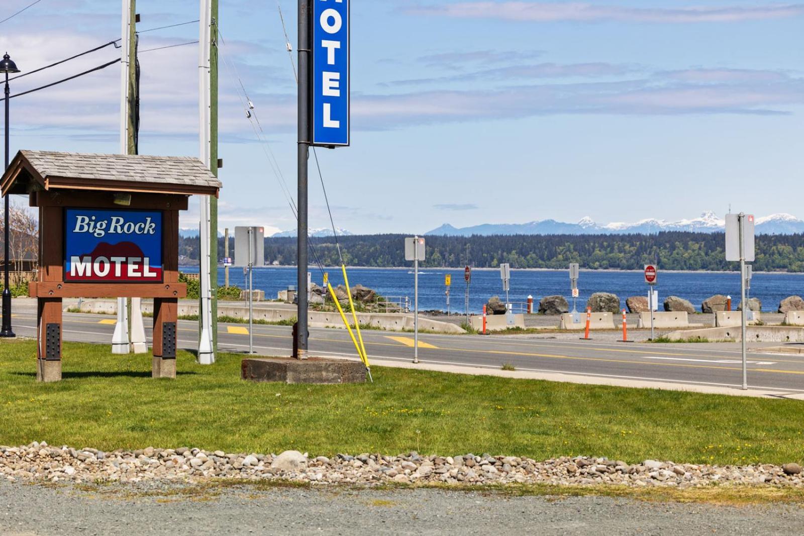 Big Rock Motel Campbell River Exteriér fotografie